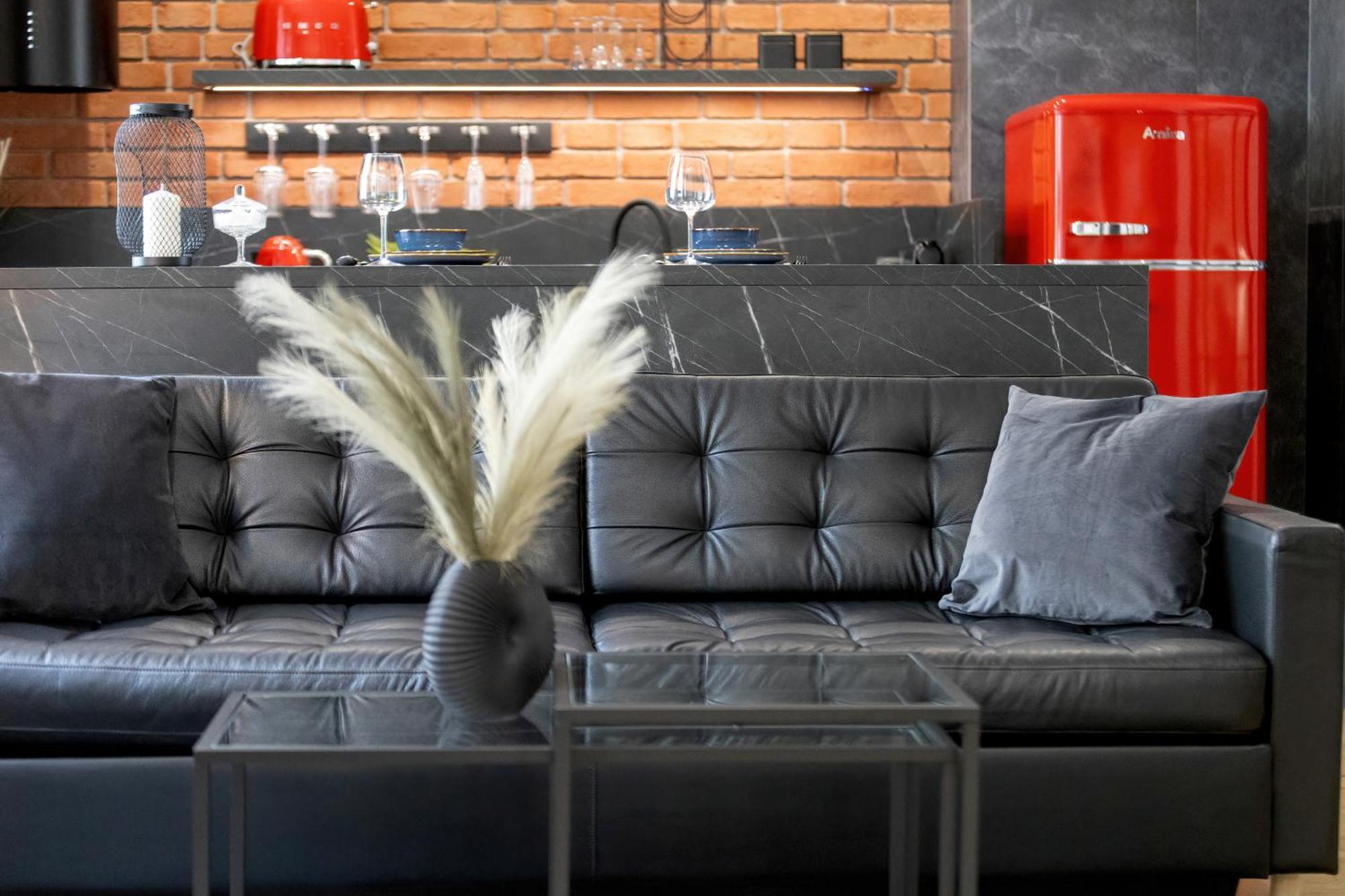 Exclusive Grey And Red Apartment In Warsaw Center By Noclegi Renters Екстер'єр фото